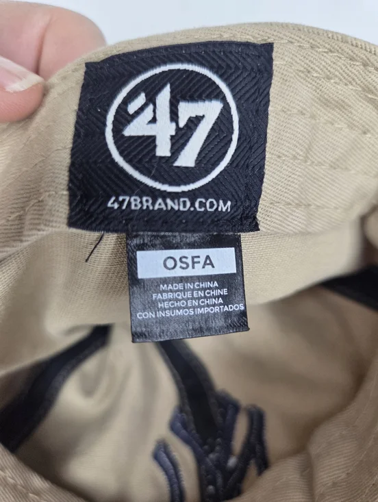 47th Brand New York Yankees Khaki Baseball Cap with Navy Logo - Picture 9 of 10